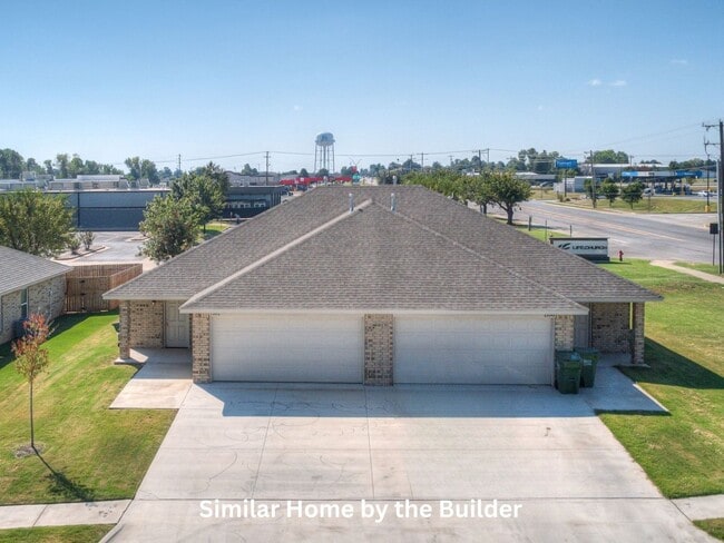 1107 Ashton Ln in Yukon, OK - Building Photo - Building Photo