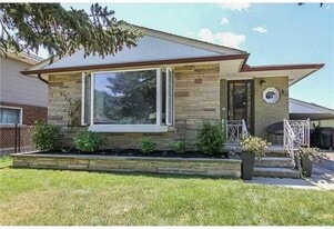 35 Collingdon Dr in Brantford, ON - Building Photo