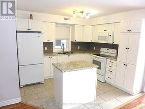 216 Carillon St in Ottawa, ON - Building Photo - Building Photo