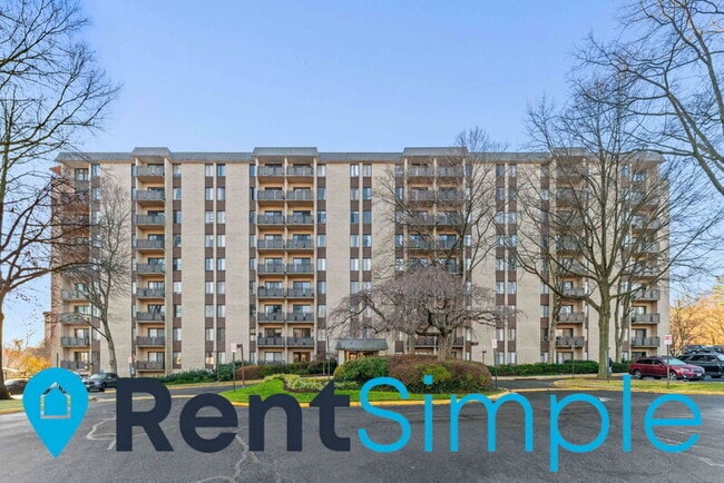 6001 Arlington Blvd in Falls Church, VA - Foto de edificio - Building Photo