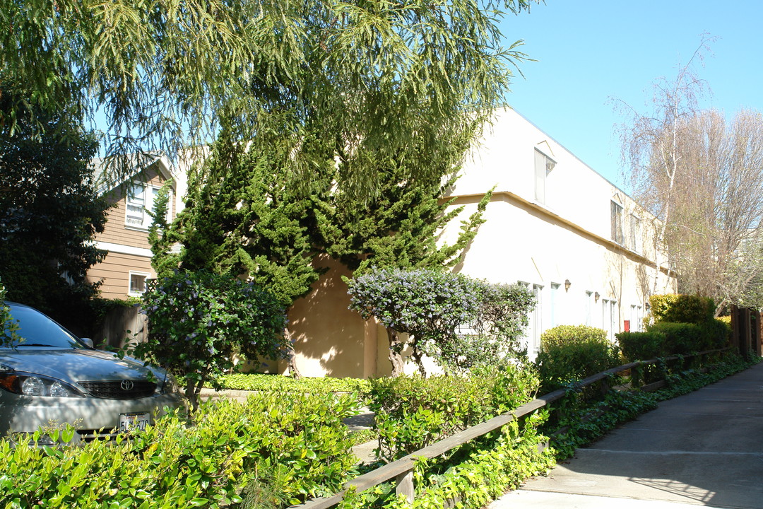 1807 Addison St in Berkeley, CA - Foto de edificio