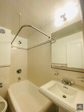 Christopher Street, Unit 1B in New York, NY - Building Photo - Building Photo