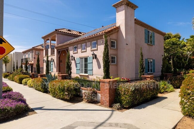 316 Surfrider Way in Oceanside, CA - Building Photo - Building Photo