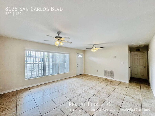 8125 San Carlos Blvd in Ft. Myers, FL - Building Photo - Building Photo