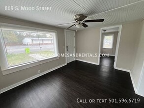 809 S Wood St in Stuttgart, AR - Building Photo - Building Photo