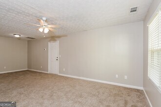 211 Clydesdale Ln SE in Mableton, GA - Building Photo - Building Photo