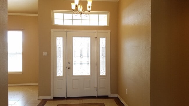 property at 2112 Jadyn Ln