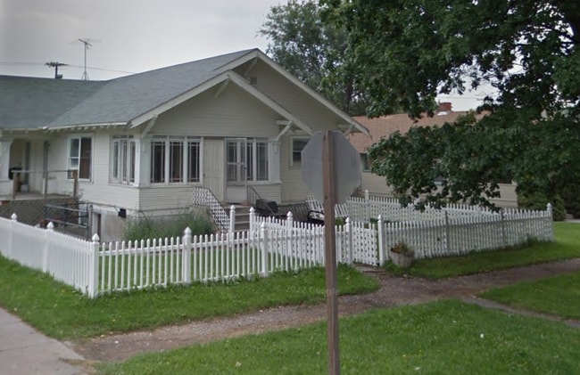 property at 1601 Miller Ave