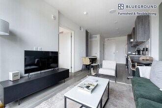 975 Bryant St in San Francisco, CA - Building Photo - Building Photo