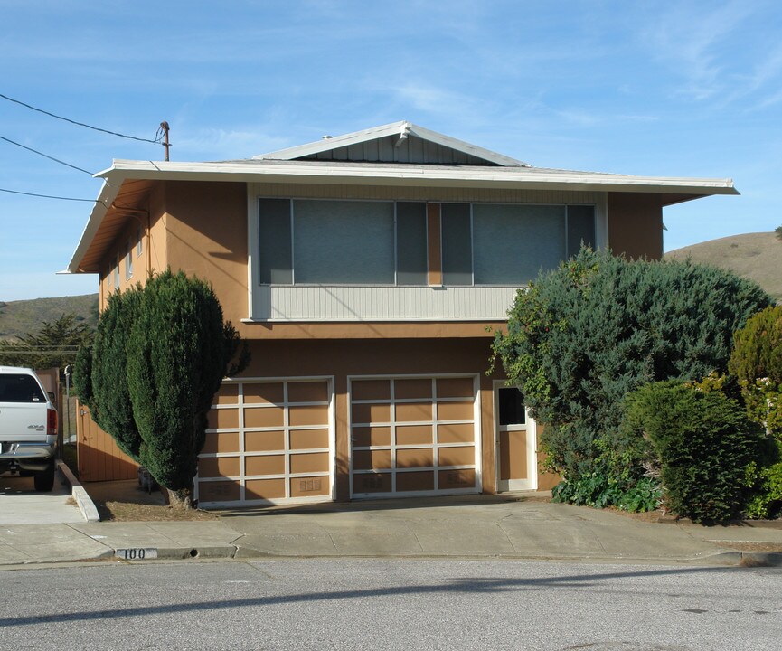 102 Franz Ct in Pacifica, CA - Building Photo