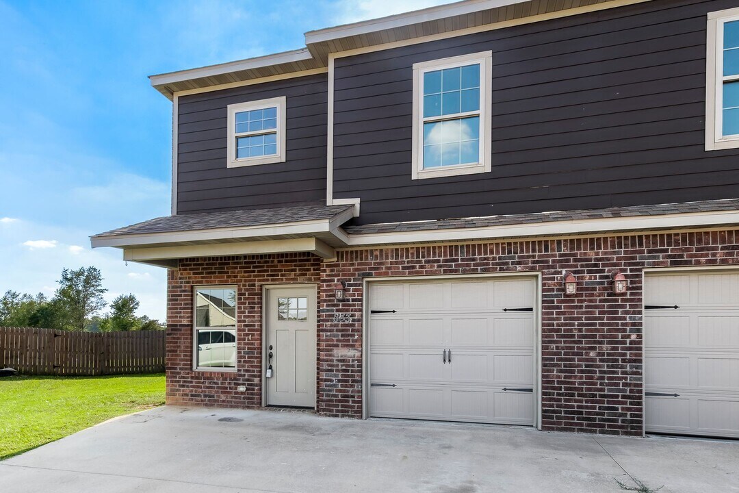 845 Baker St NW in Gravette, AR - Building Photo