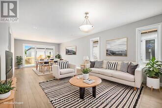 1222 Montblanc Cres in Russell, ON - Building Photo - Building Photo