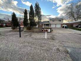 5859 S 3500 W in Roy, UT - Building Photo