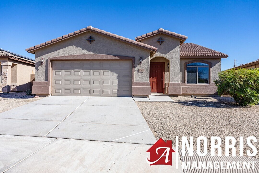 2362 Greenbrier Ln in Casa Grande, AZ - Building Photo