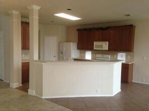 4533 Indian Rock Dr in Fort Worth, TX - Building Photo - Building Photo