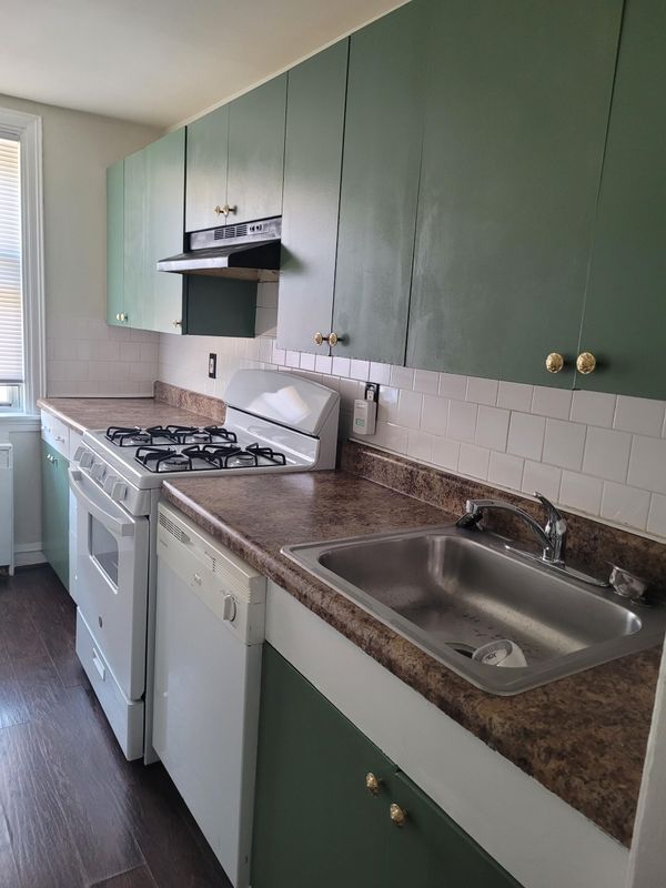 7113 Castor Ave in Philadelphia, PA - Building Photo - Building Photo