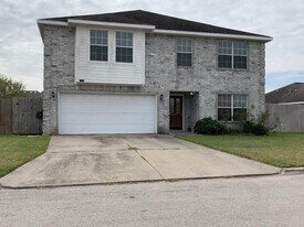 1701 Brook Ln in Kingsville, TX - Building Photo