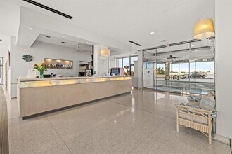1401 E Beach Dr in Galveston, TX - Building Photo - Building Photo