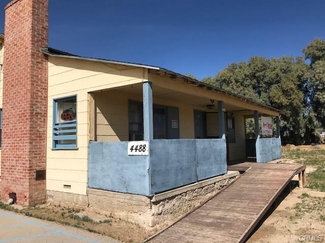 4488 Adobe Rd in Twentynine Palms, CA - Building Photo - Building Photo