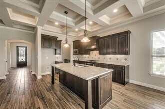 1403 Carnoustie Ct in Granbury, TX - Building Photo - Building Photo