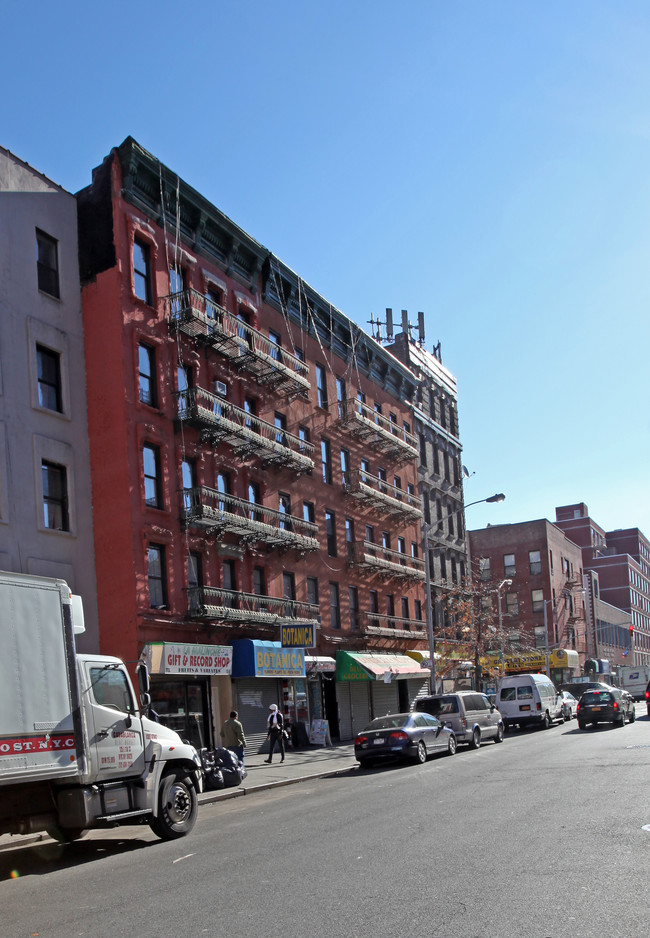 137 E 110th St in New York, NY - Foto de edificio - Building Photo