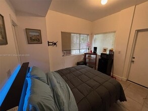 3299 Bird Ave in Miami, FL - Building Photo - Building Photo