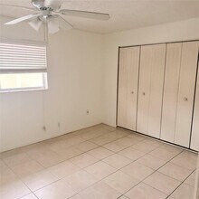 6518 SW 41st St in Davie, FL - Building Photo - Building Photo