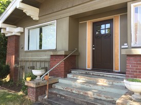 351 W 10th Ave in Eugene, OR - Foto de edificio - Building Photo