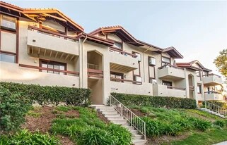 18028 Saratoga Way, Unit 557 in Santa Clarita, CA - Building Photo