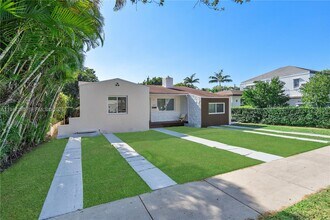 2350 SW 26th St in Miami, FL - Building Photo - Building Photo