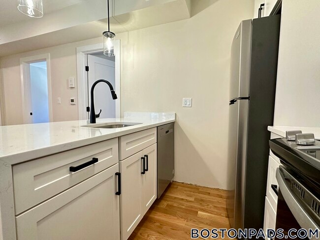 64 N Margin St, Unit 2F in Boston, MA - Foto de edificio - Building Photo