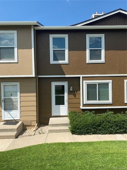 property at 2146 Broadway Ave