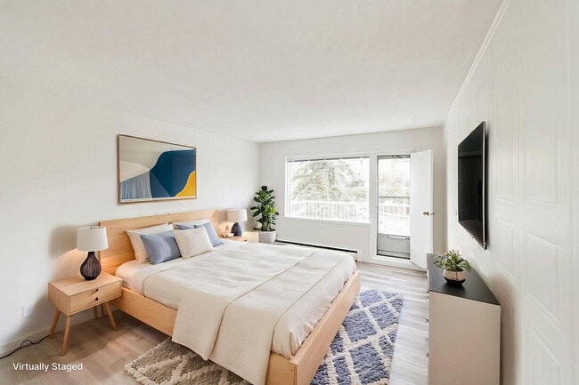 Edmonton Trail Apartments in Calgary, AB - Building Photo - Building Photo