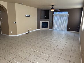 2108 Oak Branch Dr in Stockton, CA - Building Photo - Building Photo