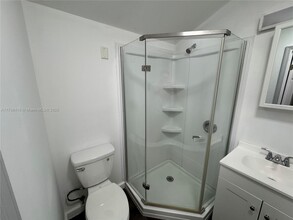 2482 NW 175th Terrace-Unit -C in Miami Gardens, FL - Foto de edificio - Building Photo