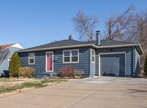 7510 Cass St in Omaha, NE - Building Photo - Building Photo