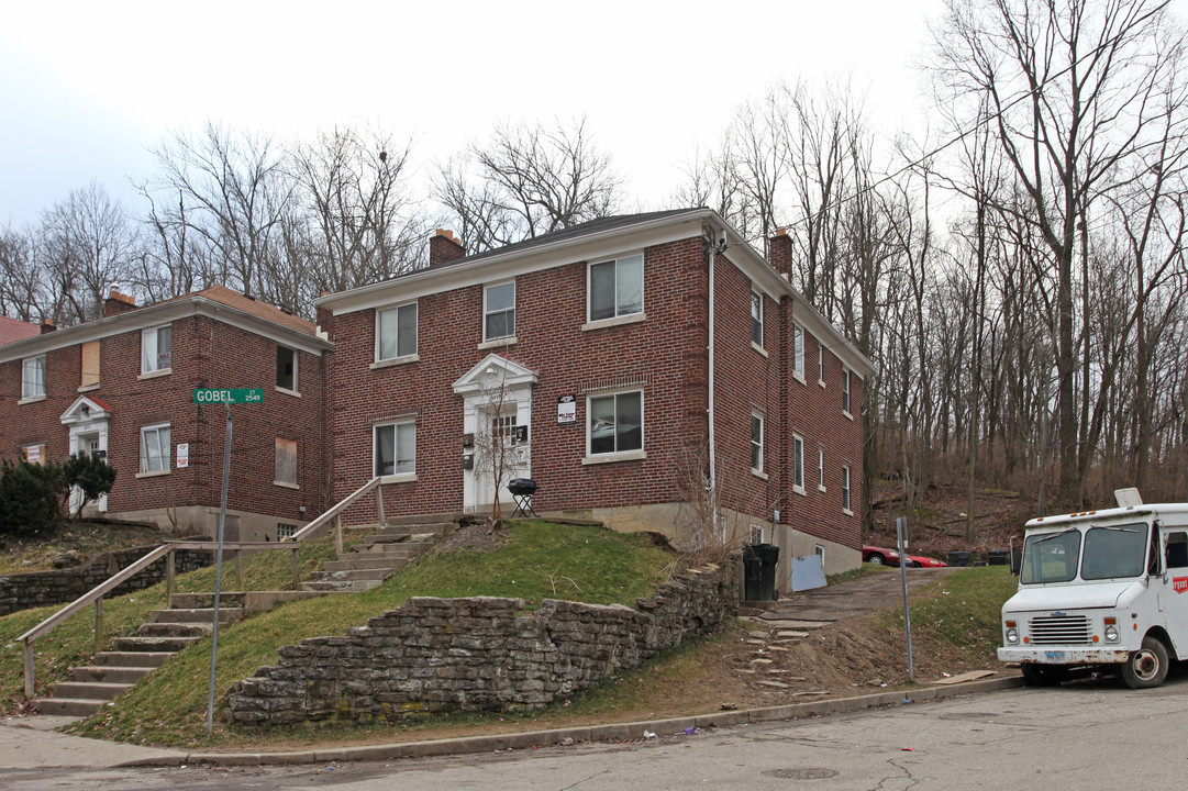 3077 Bracken Woods Ln in Cincinnati, OH - Foto de edificio