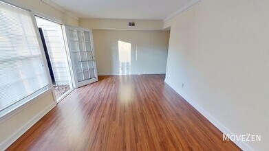 2841 Tully Square in Winston-Salem, NC - Building Photo - Building Photo