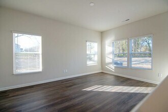 309 E 6th St in Cherryville, NC - Building Photo - Building Photo