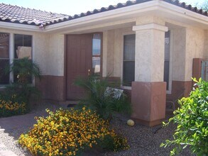 13649 W Cypress St in Goodyear, AZ - Building Photo - Building Photo