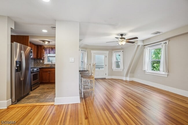 184 Bellevue Ave in Montclair, NJ - Building Photo - Building Photo