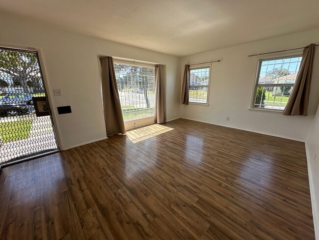 11167 Ruthelen St in Los Angeles, CA - Building Photo - Building Photo