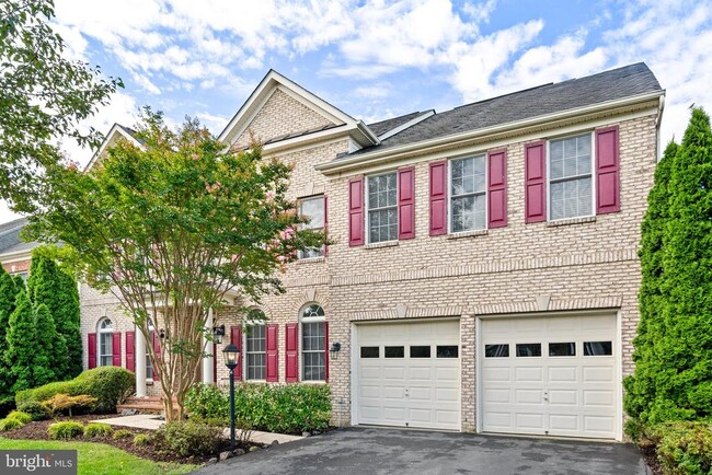 43915 Kittiwake Dr in Leesburg, VA - Building Photo - Building Photo