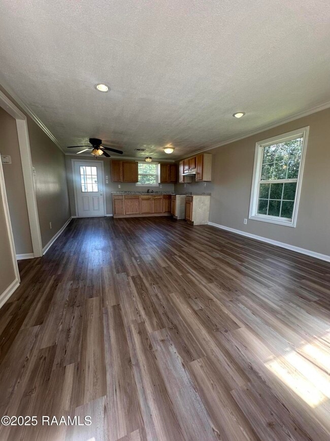 1037 Erika Ln in Breaux Bridge, LA - Building Photo - Building Photo