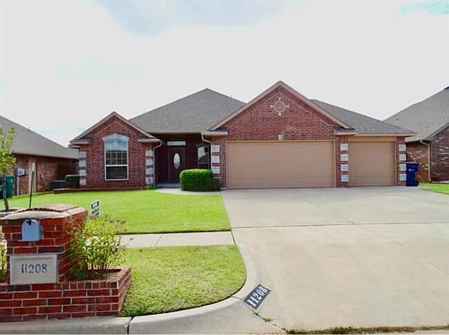 property at 11208 SW 38th St