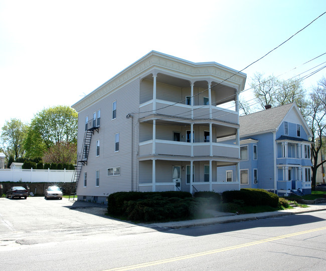 601 Rathbun St in Blackstone, MA - Foto de edificio - Building Photo