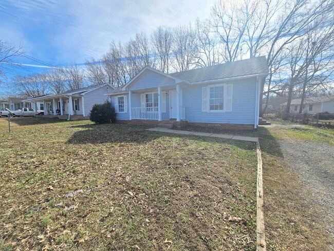 746 Shelton Cir in Clarksville, TN - Building Photo - Building Photo