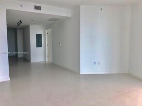 501 NE 31st St, Unit 3901 in Miami, FL - Building Photo - Building Photo
