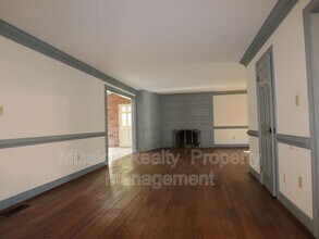 7580 Rockfalls Dr in Richmond, VA - Foto de edificio - Building Photo