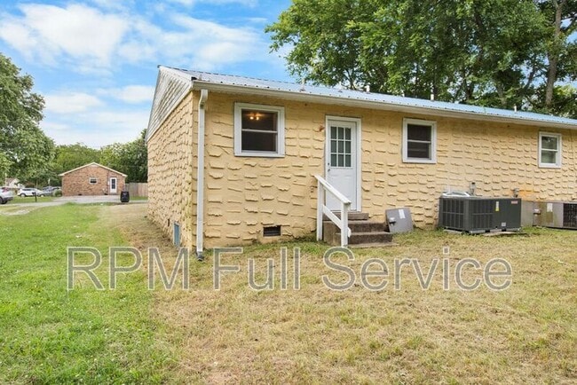105 Hubert Dr in Gallatin, TN - Building Photo - Building Photo